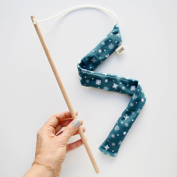 Snowflakes Chaser Interactive Cat Toy