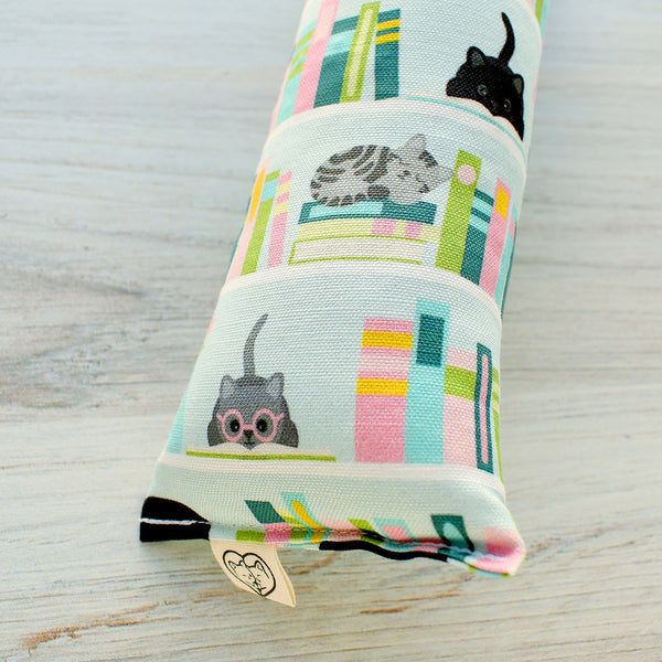 Bookshelves Kicker Cat Toy