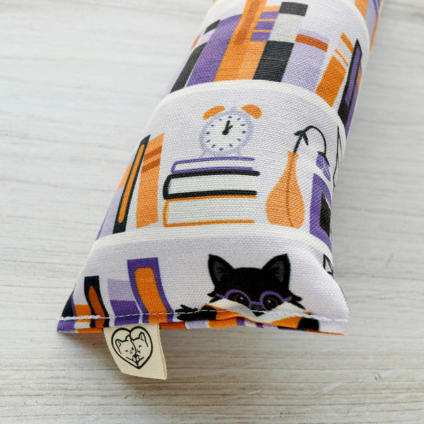 Haunted Library Kicker Cat Toy