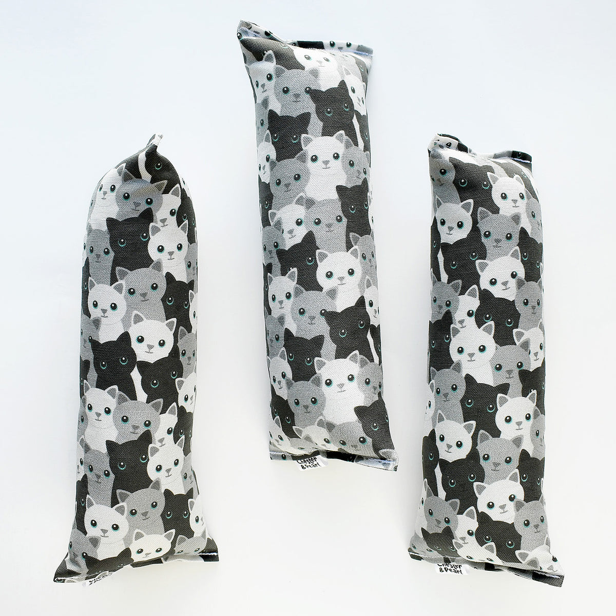 Monochromatic Cats Kicker Cat Toy Chester & Pearl