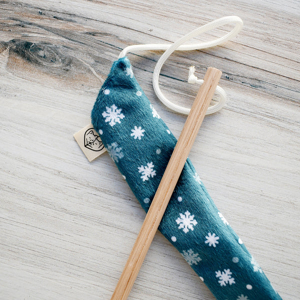 Snowflakes Chaser Interactive Cat Toy