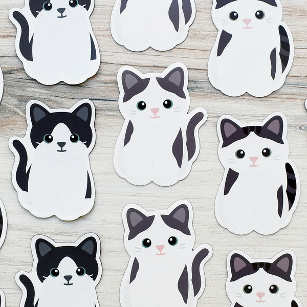 Looks Like My Cat! Gray and white bicolor cat magnet