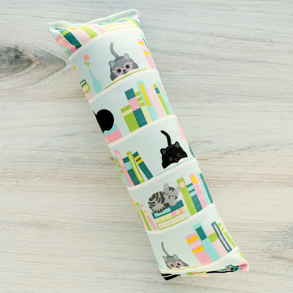 Bookshelves Kicker Cat Toy