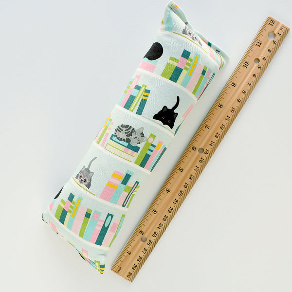 Bookshelves Kicker Cat Toy