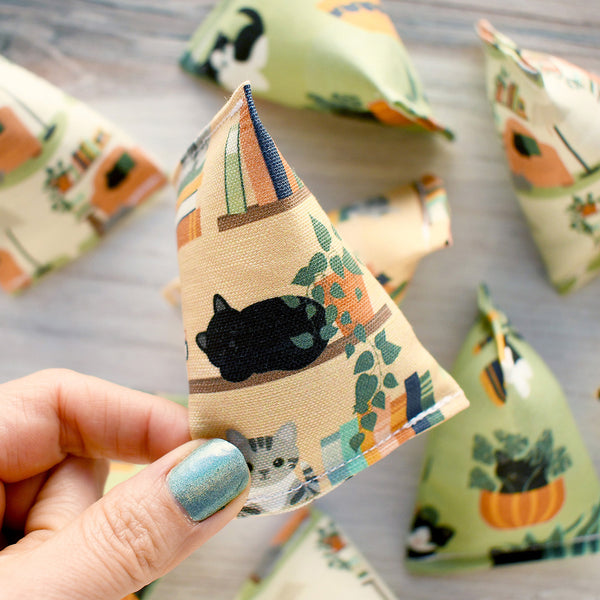 Indoorsy Pouncers Cat Toys